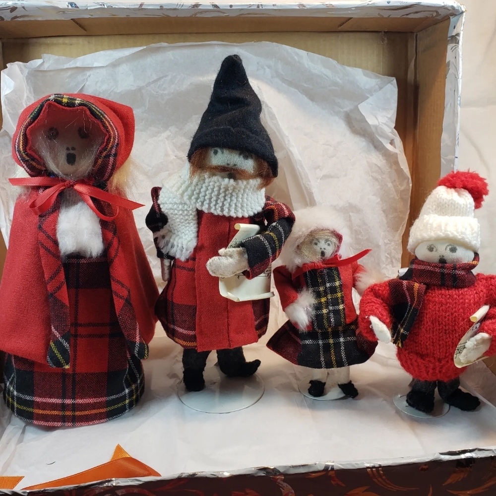 Estate Sale Find Four Vintage Christmas Handmade Caroler Dolls
